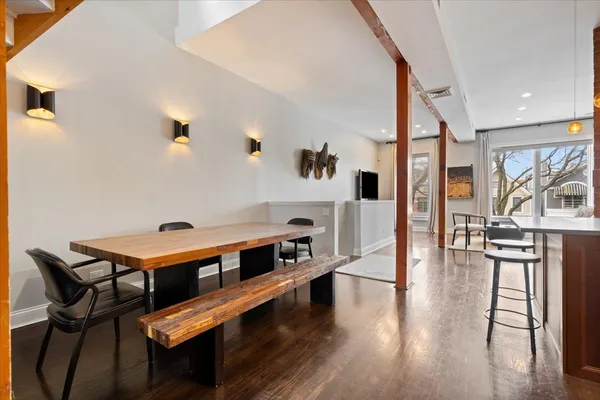 $1,699,500 | 1121 West Drummond Place, Chicago, IL 60614