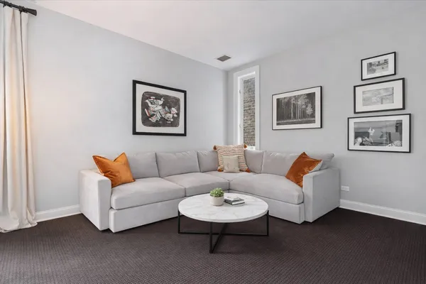 $1,699,500 | 1121 West Drummond Place, Chicago, IL 60614