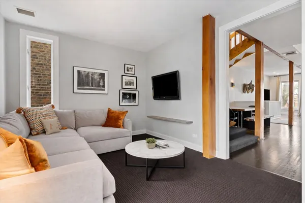 $1,699,500 | 1121 West Drummond Place, Chicago, IL 60614