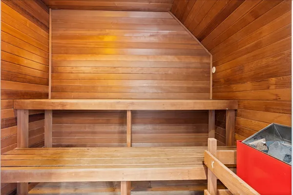 $1,699,500 | 1121 West Drummond Place, Chicago, IL 60614