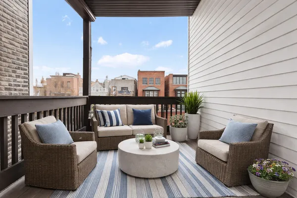 $1,699,500 | 1121 West Drummond Place, Chicago, IL 60614