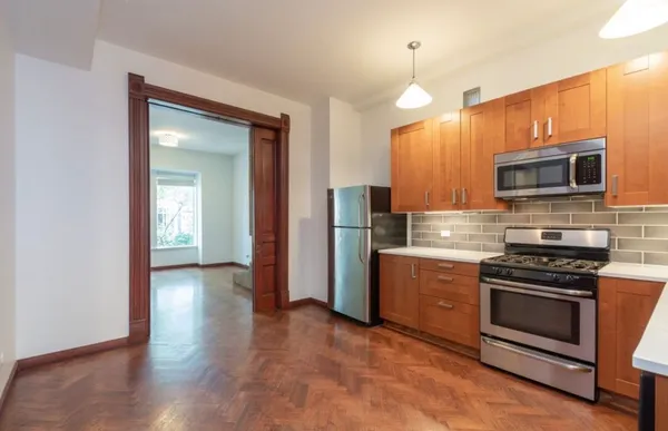 $1,699,500 | 1121 West Drummond Place, Chicago, IL 60614