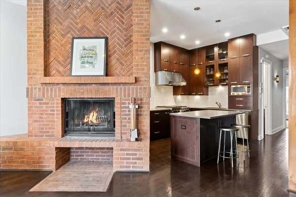 $1,699,500 | 1121 West Drummond Place, Chicago, IL 60614
