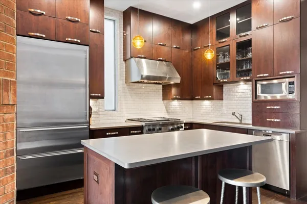 $1,699,500 | 1121 West Drummond Place, Chicago, IL 60614