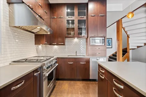 $1,699,500 | 1121 West Drummond Place, Chicago, IL 60614