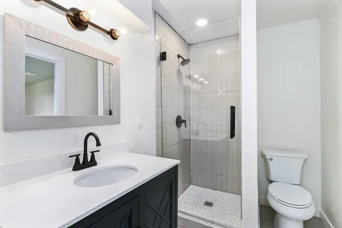 $1,099,000 | 5203 Cueva Drive, Austin, TX 78738
