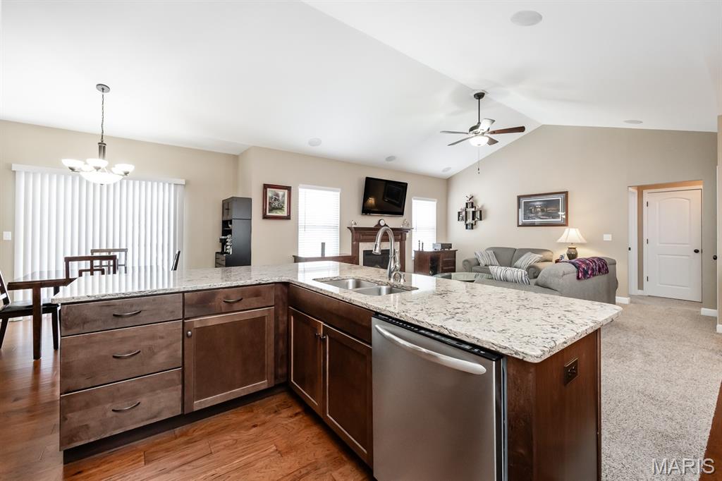 505 Lk Vista Way O'Fallon, IL 62269 - Photo 11 of 37