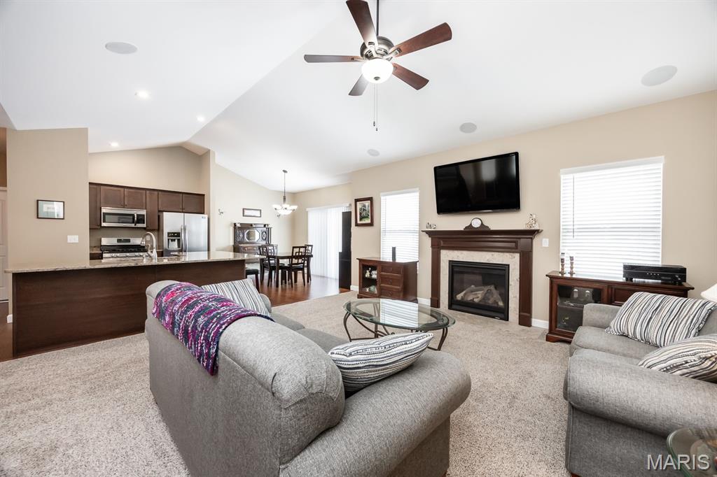 505 Lk Vista Way O'Fallon, IL 62269 - Photo 4 of 37