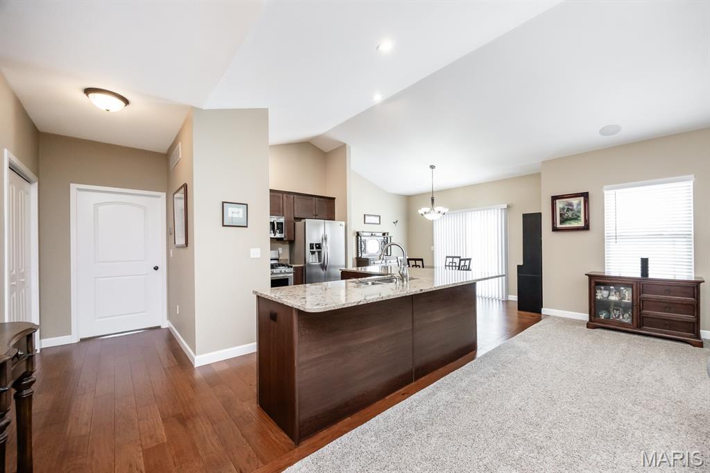 505 Lk Vista Way O'Fallon, IL 62269 - Photo 8 of 37