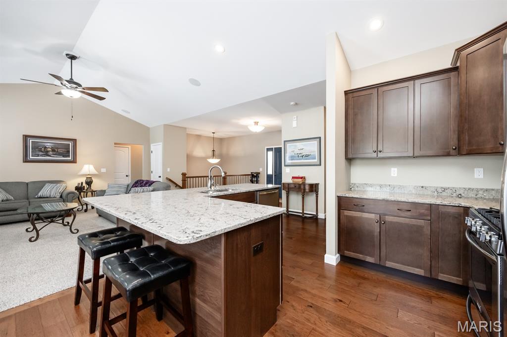 505 Lk Vista Way O'Fallon, IL 62269 - Photo 10 of 37