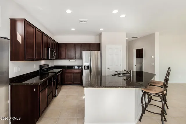 $424,900 | 18275 West Cedarwood Lane, Goodyear, AZ 85338