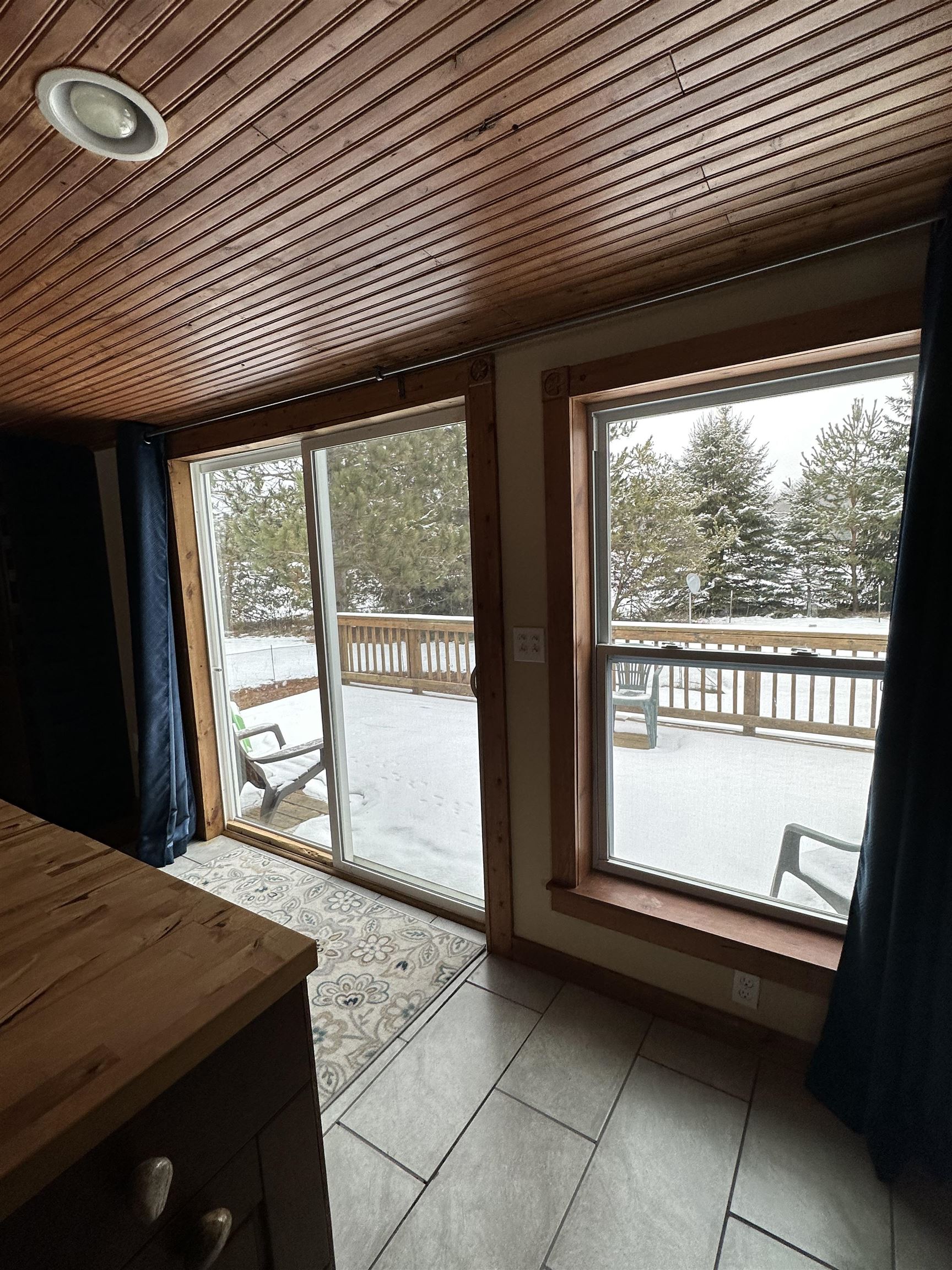 6095 South King Road Grayling, MI 49738 - Photo 19 of 67 1907736-18.JPG