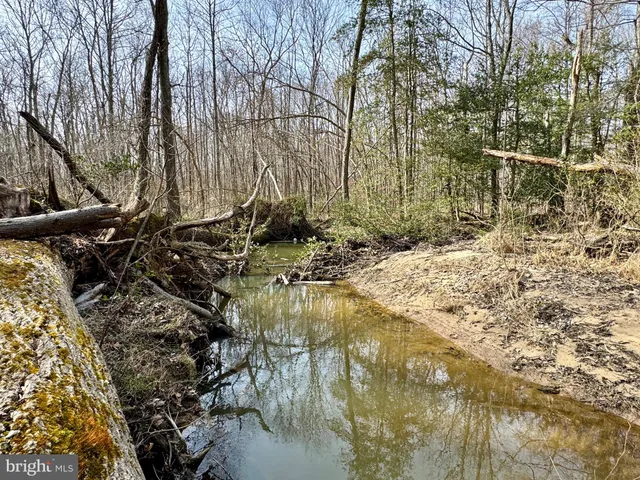 a view of an outdoor space with seating area