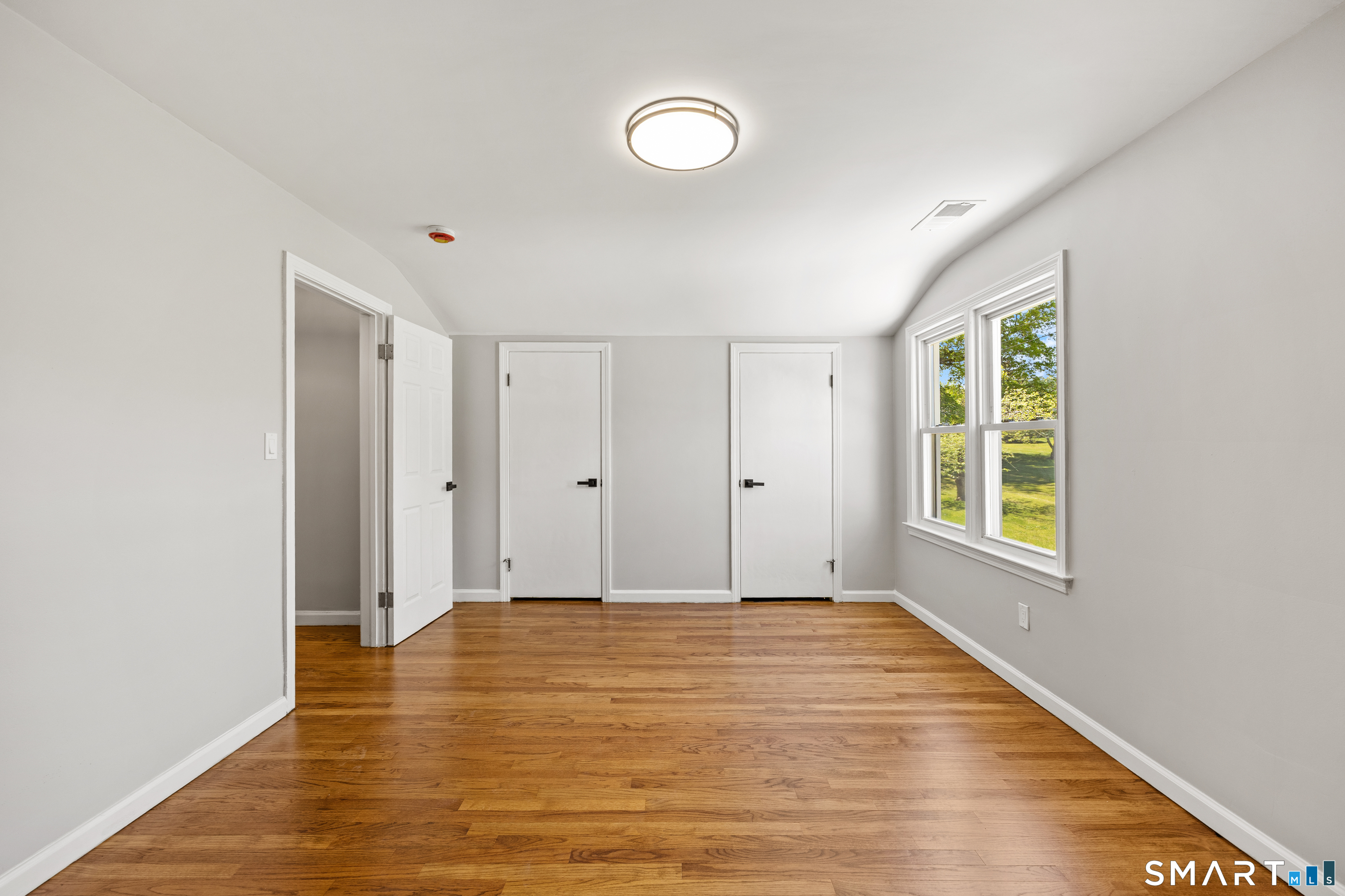1044 Dunbar Hill Road Hamden, CT 06514 - Photo 16 of 36