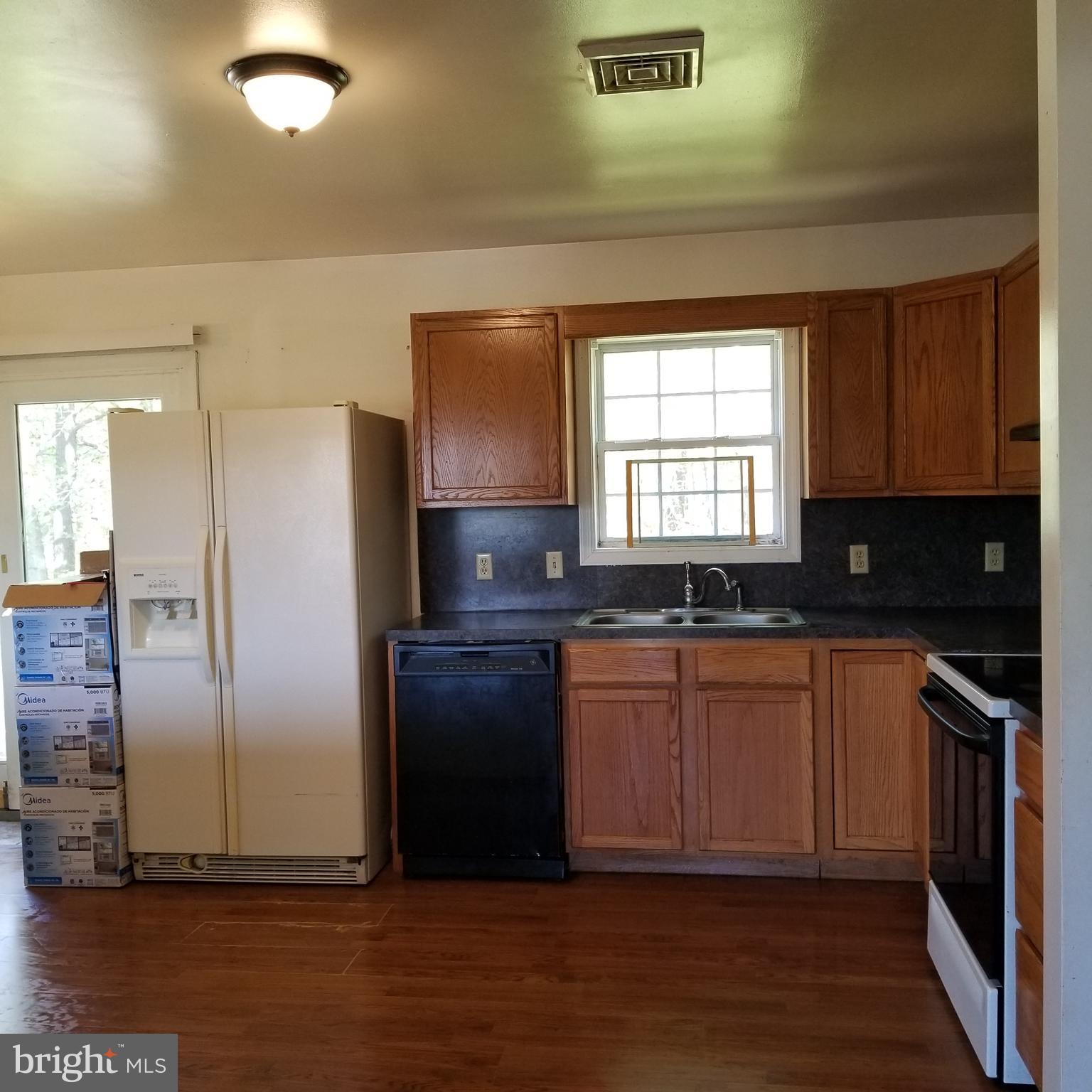21 Oakview Court Ridgely, MD 21660 - Photo 8 of 17 kitchen