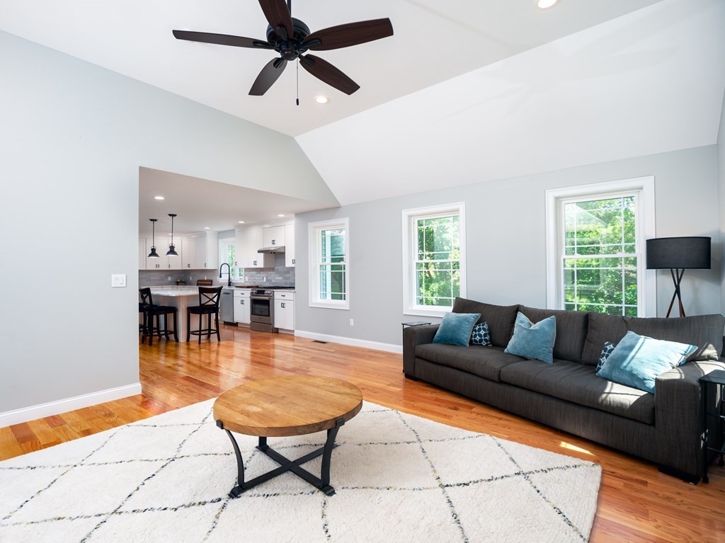 326 Campbell Road North Andover, MA 01845 - Photo 16 of 42