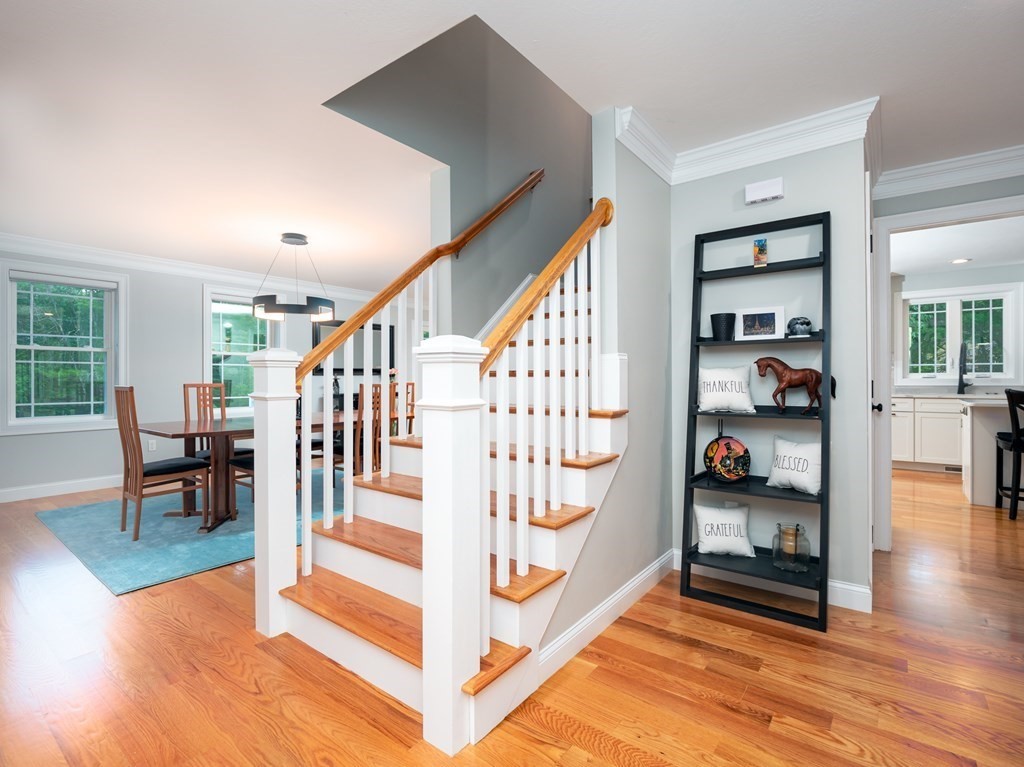 326 Campbell Road North Andover, MA 01845 - Photo 2 of 42