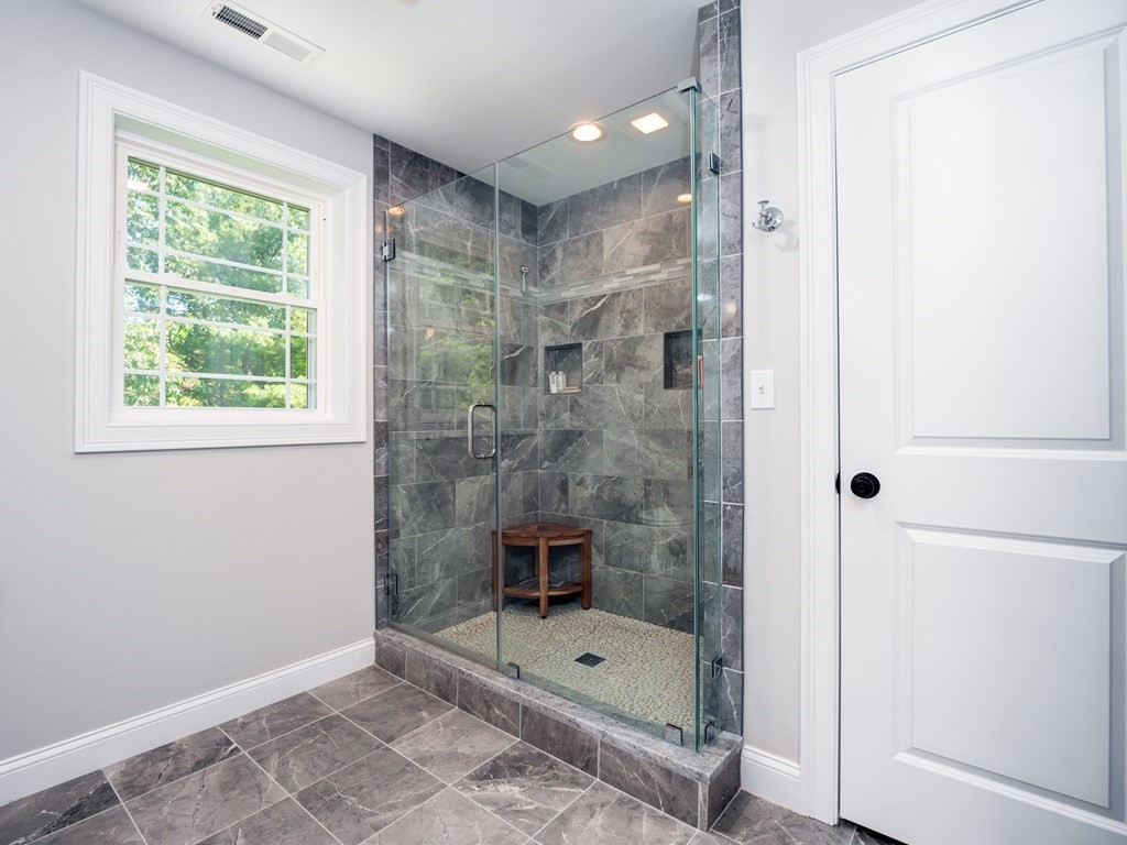 326 Campbell Road North Andover, MA 01845 - Photo 22 of 42