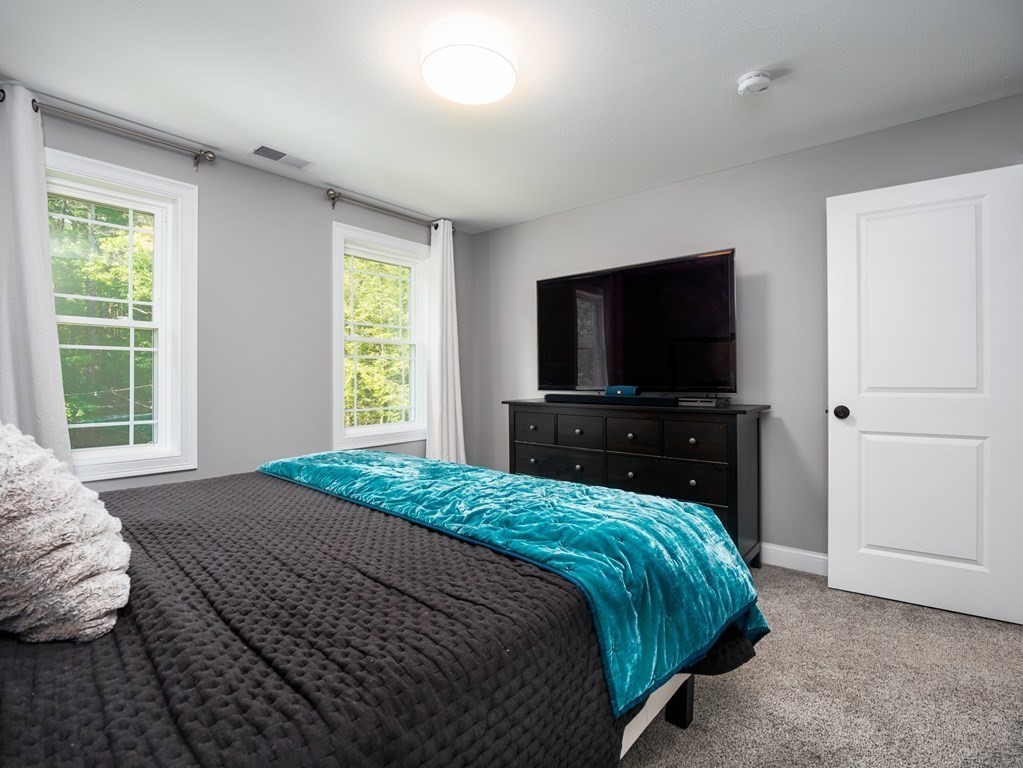 326 Campbell Road North Andover, MA 01845 - Photo 25 of 42