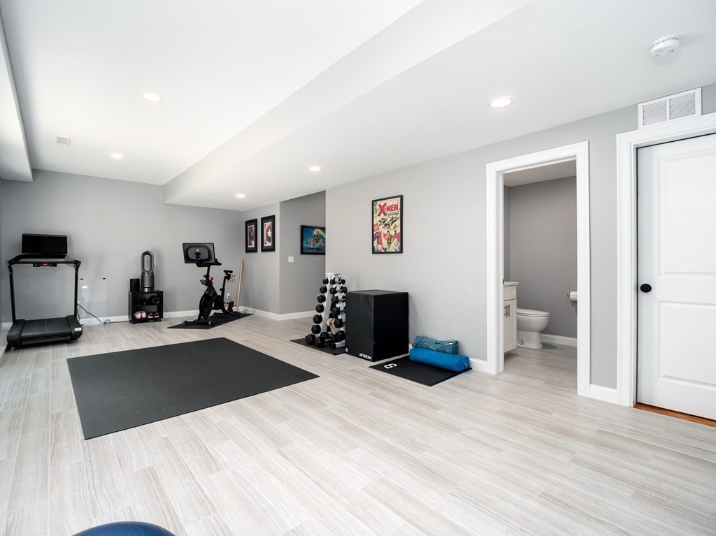 326 Campbell Road North Andover, MA 01845 - Photo 31 of 42