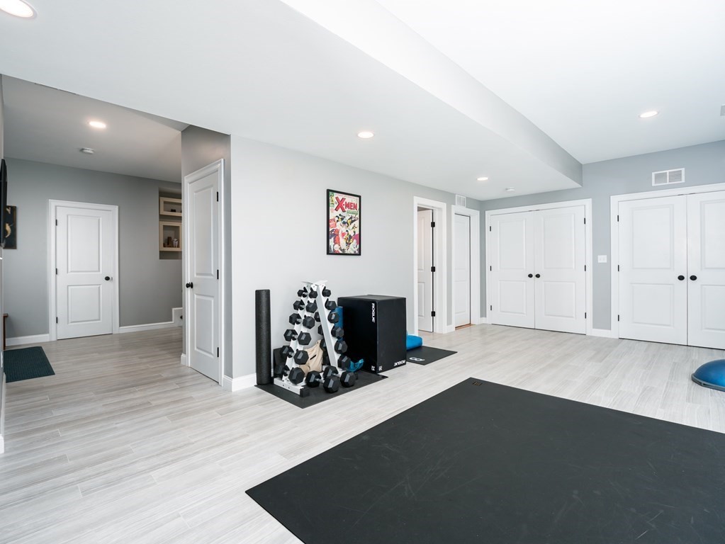 326 Campbell Road North Andover, MA 01845 - Photo 32 of 42