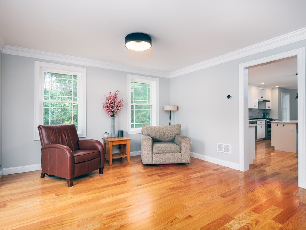 326 Campbell Road North Andover, MA 01845 - Photo 6 of 42