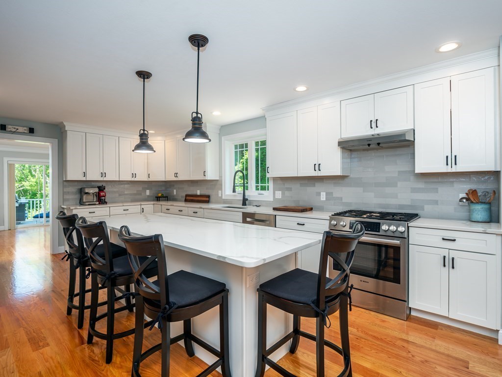 326 Campbell Road North Andover, MA 01845 - Photo 9 of 42