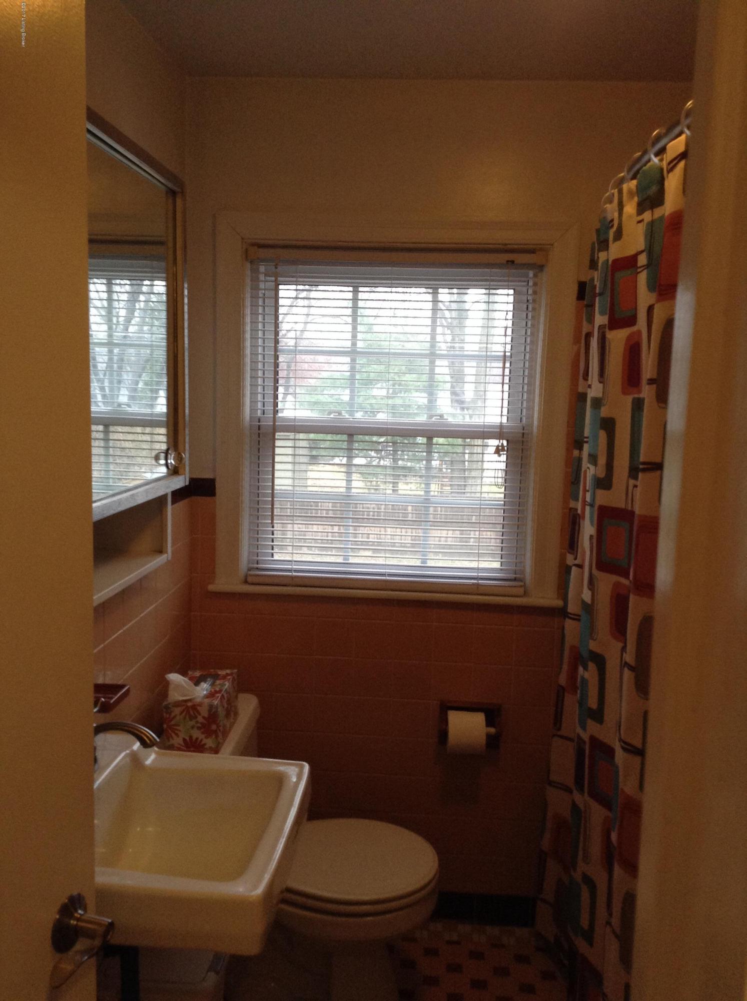 3225 Radiance Road Louisville, KY 40220 - Photo 32 of 55 image