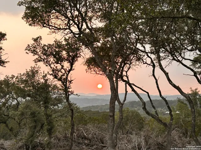 $499,900 | 116 Poehnert Road, Boerne, TX 78006