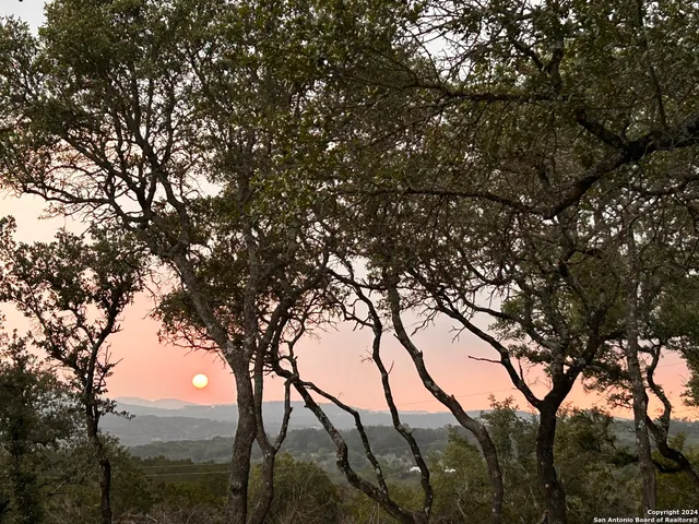 $499,900 | 116 Poehnert Road, Boerne, TX 78006