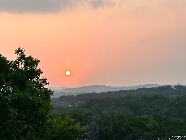 $499,900 | 116 Poehnert Road, Boerne, TX 78006