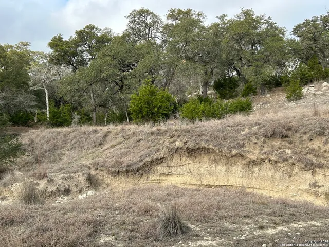 $499,900 | 116 Poehnert Road, Boerne, TX 78006