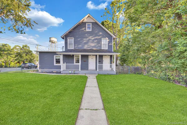$999,990 | 50 Pulaski Road, Kings Park, NY 11754