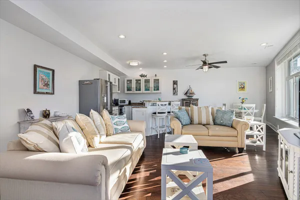 $499,000 | 259 Kalamazoo Street, Unit 4, South Haven, MI 49090