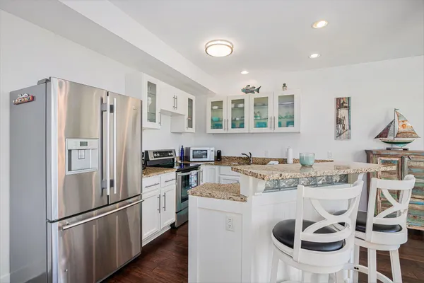 $499,000 | 259 Kalamazoo Street, Unit 4, South Haven, MI 49090