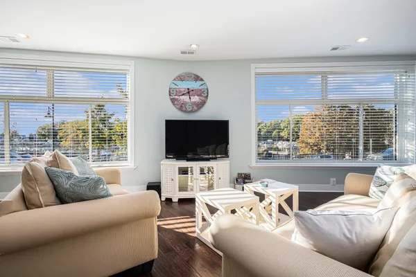 $499,000 | 259 Kalamazoo Street, Unit 4, South Haven, MI 49090