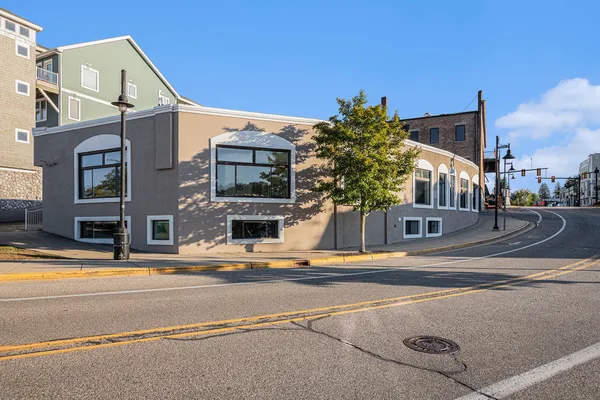 $499,000 | 259 Kalamazoo Street, Unit 4, South Haven, MI 49090