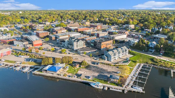 $499,000 | 259 Kalamazoo Street, Unit 4, South Haven, MI 49090