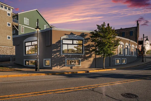 $499,000 | 259 Kalamazoo Street, Unit 4, South Haven, MI 49090