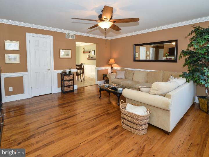 5502 Rinker Circle, Unit 323 Doylestown, PA 18902 - Photo 2 of 21 Living Room