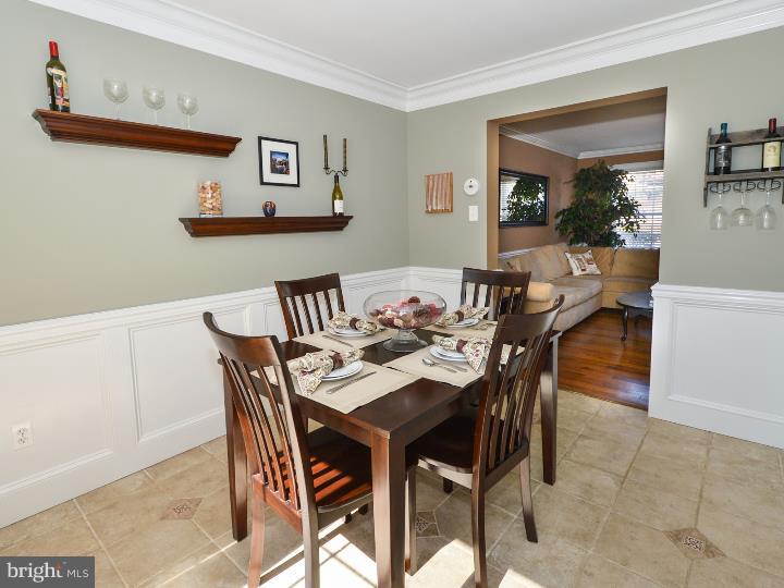 5502 Rinker Circle, Unit 323 Doylestown, PA 18902 - Photo 5 of 21 Dining Room