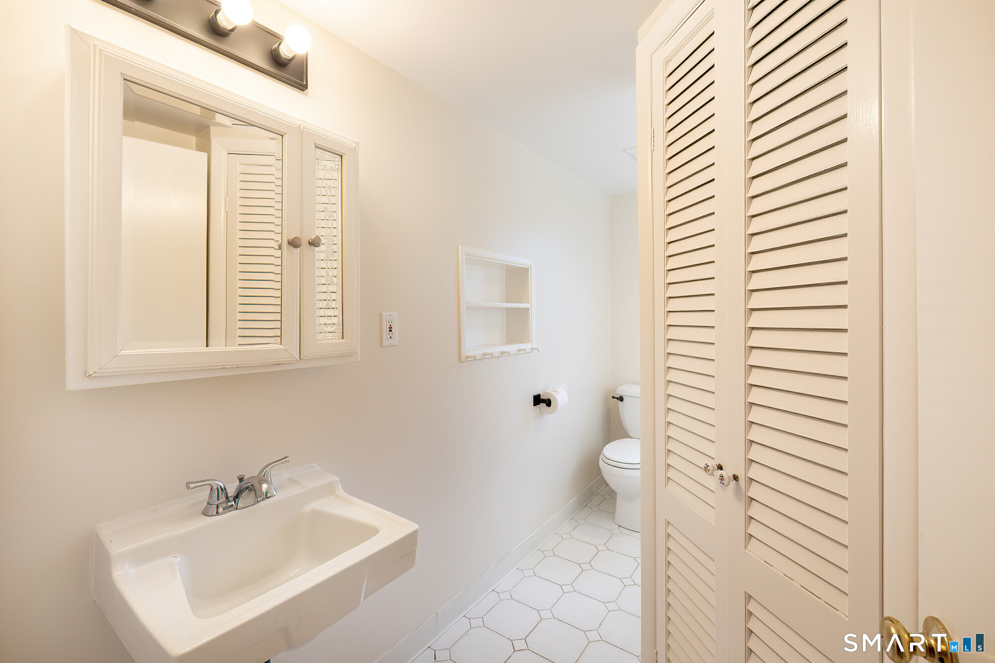 1 Long Wall Road Redding, CT 06896 - Photo 21 of 26