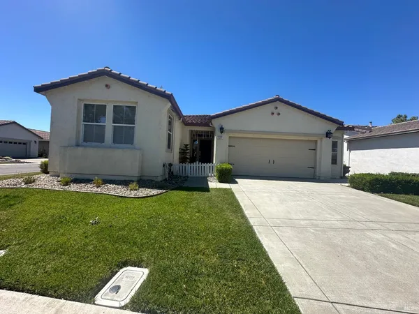 $2,450 | 107 Riviera Drive, Rio Vista, CA 94571
