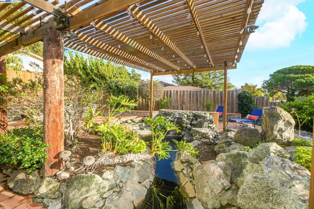 $1,349,000 | 27956 Edgecliff Way, Hayward, CA 94542