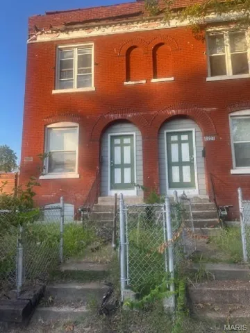 $72,900 | 4027 Palm Street, St. Louis, MO 63107