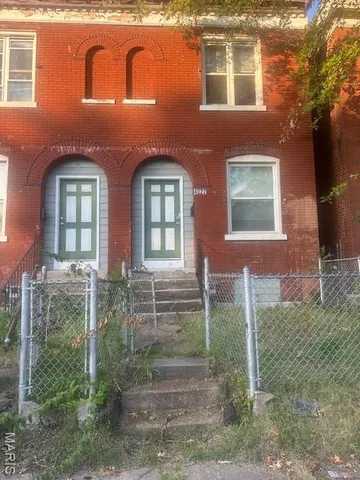 $72,900 | 4027 Palm Street, St. Louis, MO 63107