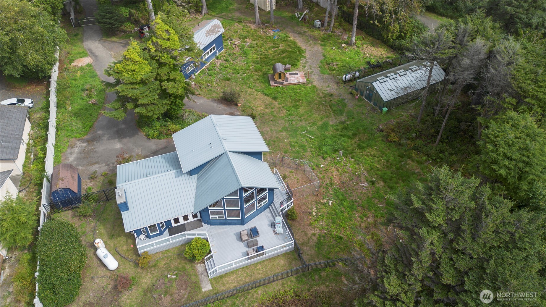 4631 Highway 109 Moclips, WA 98562 - Photo 34 of 35 an aerial view of a house with garden space and street view