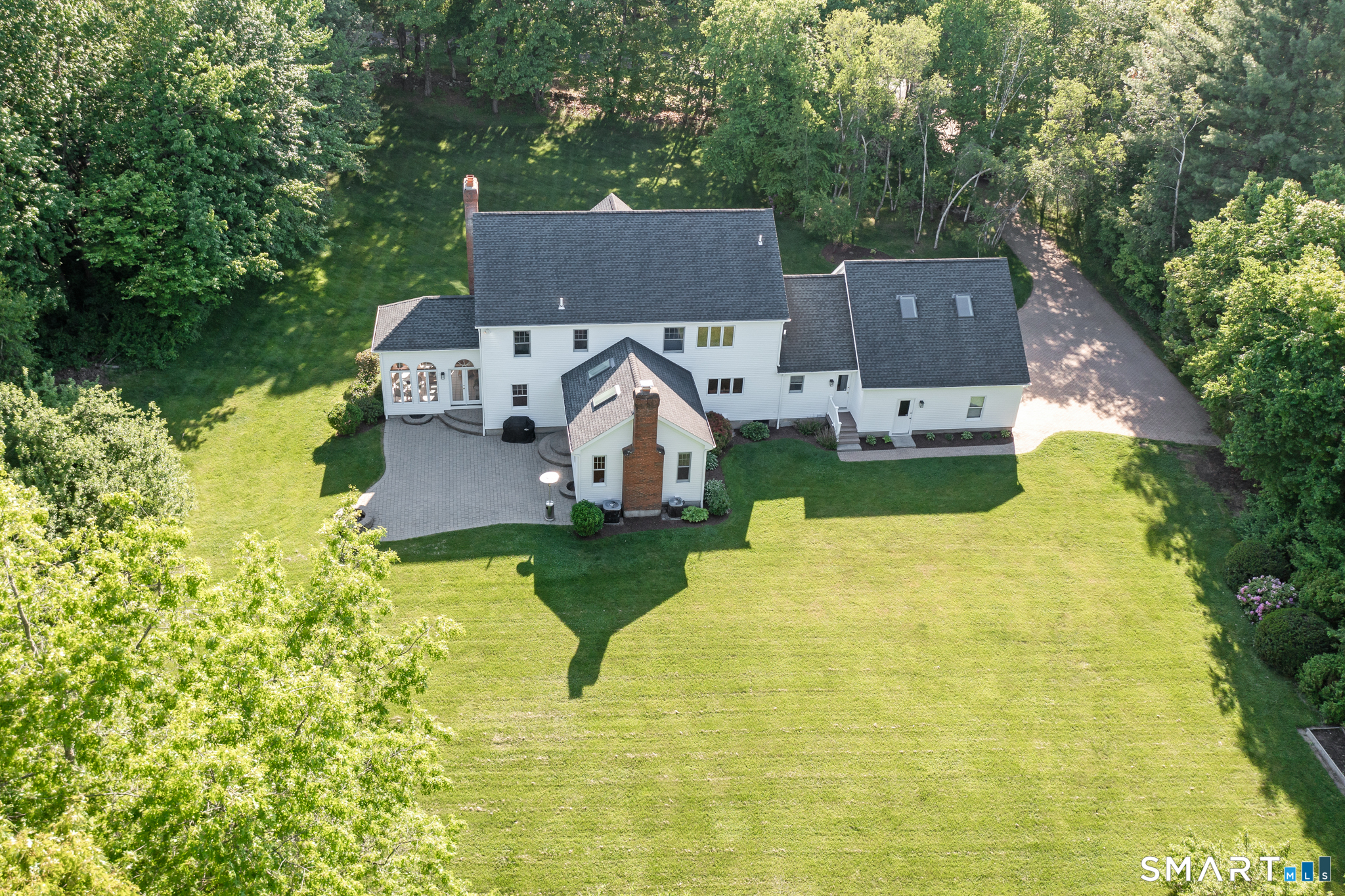 286 Mirey Dam Road Middlebury, CT 06762 - Photo 3 of 38 Room to run and play