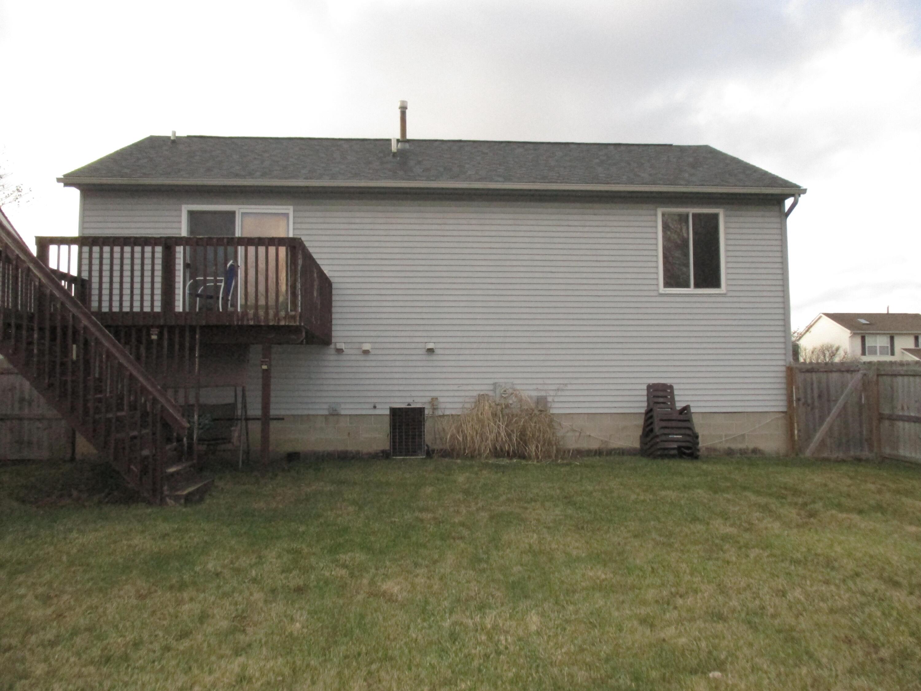 2752 Barrows Road Columbus, OH 43232 - Photo 2 of 21 Rear view