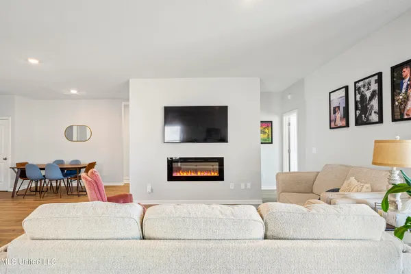 $349,900 | 44 Harvest Dance Drive, Byhalia, MS 38611